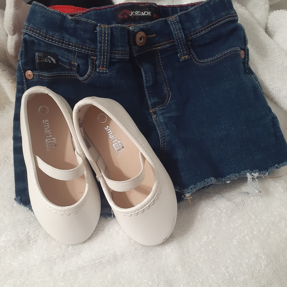Smart fit and  shoe and shorts